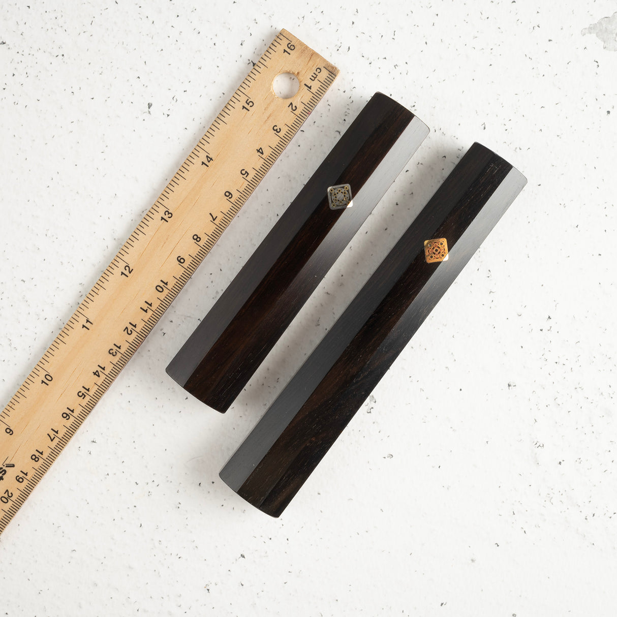 烏木鑲方形馬賽克銷細八角和柄