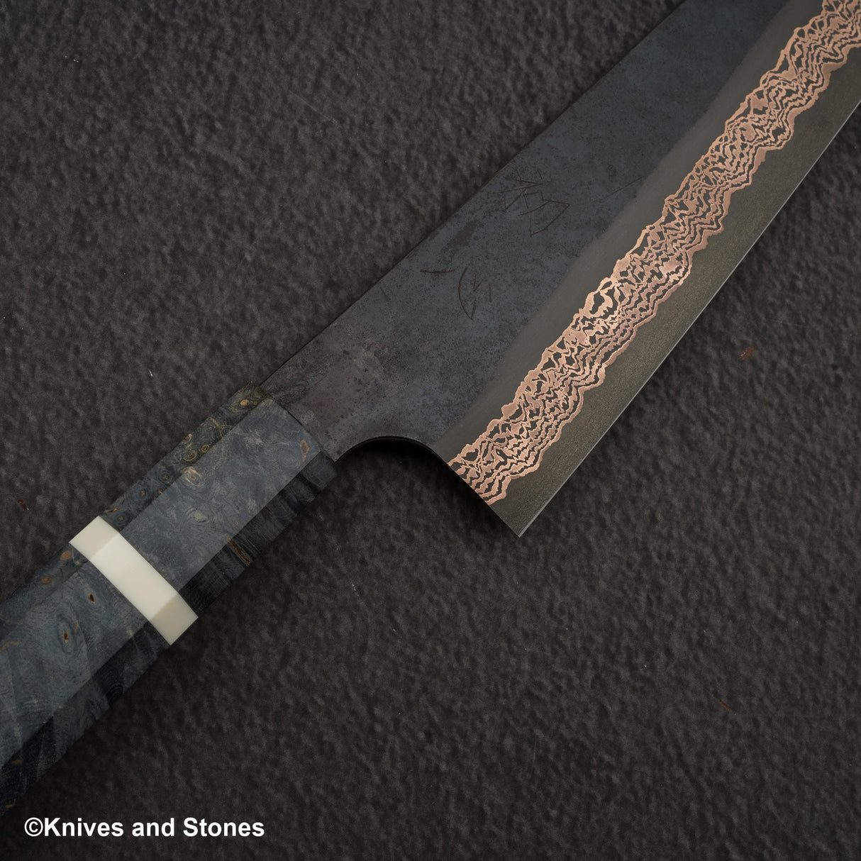 Hatsukokoro x Nigara Yorokobi SLD 銅大馬士革牛刀 210 毫米樺木手柄