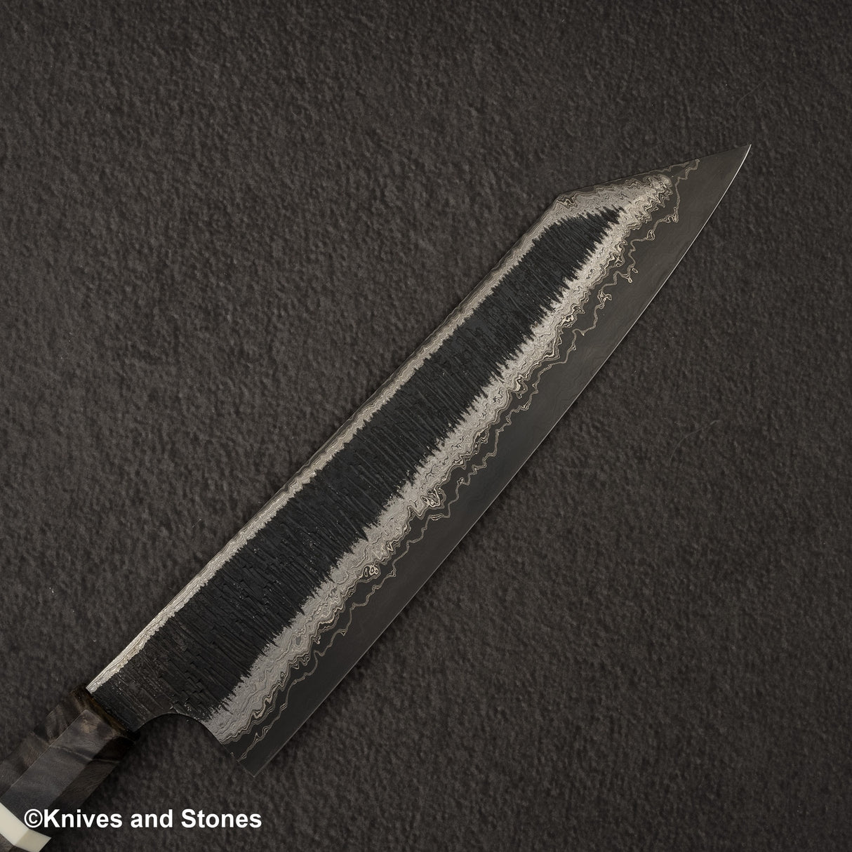 Hatsukokoro Itadaki Blue2 & White2 雙核大馬士革Tcushime K-tip Gyuto 240毫米樺木手柄