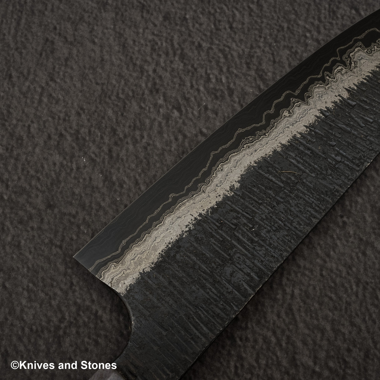 Hatsukokoro Itadaki Blue2 & White2 Dual Core Damasccus Tsushime Santoku 180 mm with Saya