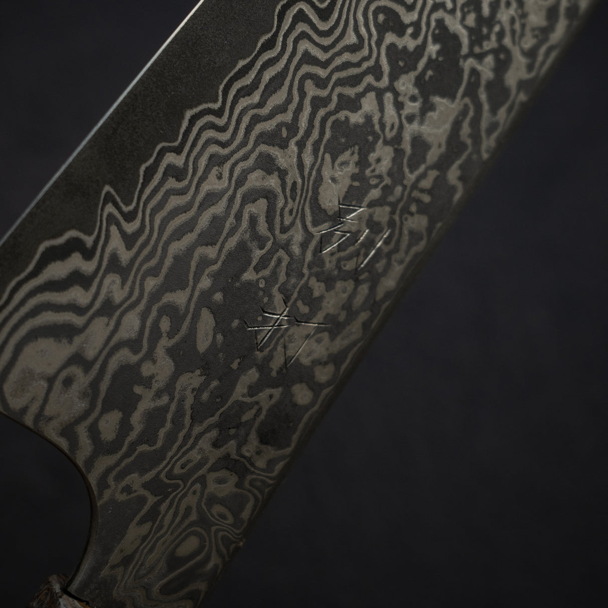 初心 x 二唐 Yorokobi 全拋光 SLD K-tip 牛刀 210mm 黑大馬士革 樺木