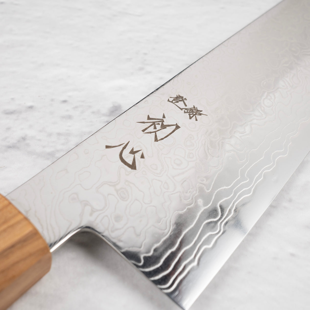 Hatsukokoro Ryuhyo SG2 大馬士革文化 180mm 包括 Saya,橄欖木手柄