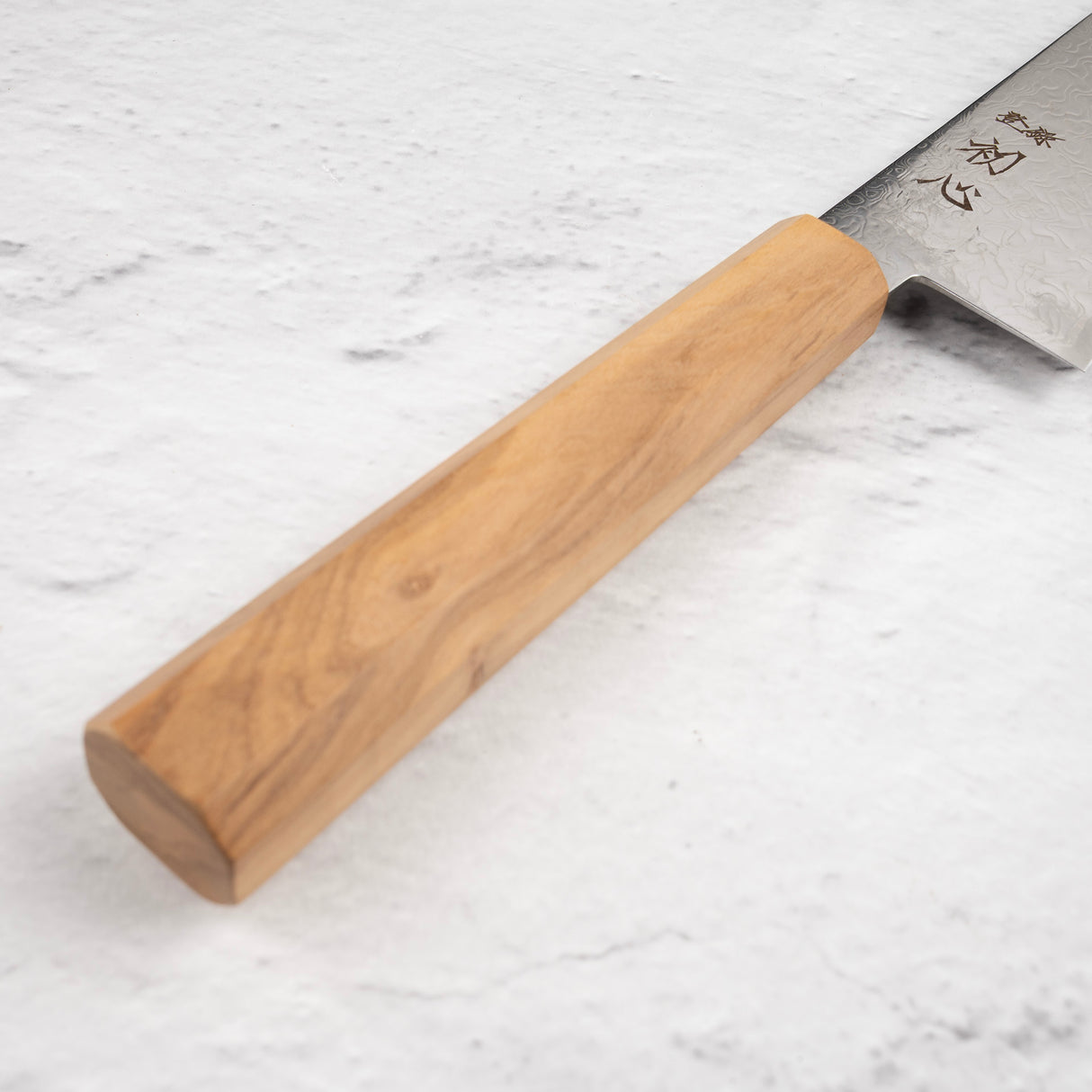 Hatsukokoro Ryuhyo SG2 大馬士革牛刀 210 毫米刀鞘,橄欖木手柄