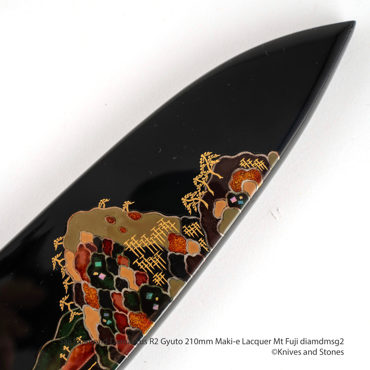 Saji R2 Diamond Damascus Gyuto 210mm, Mt Fuji Maki-e Lacquered Saya and Handle Set