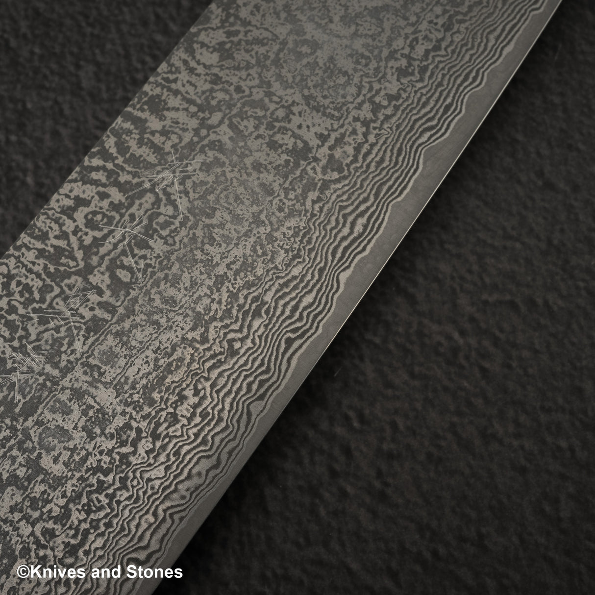 Shiro Kamo Kurokumo SG2 Black Damascus Nakiri 180mm Ebony