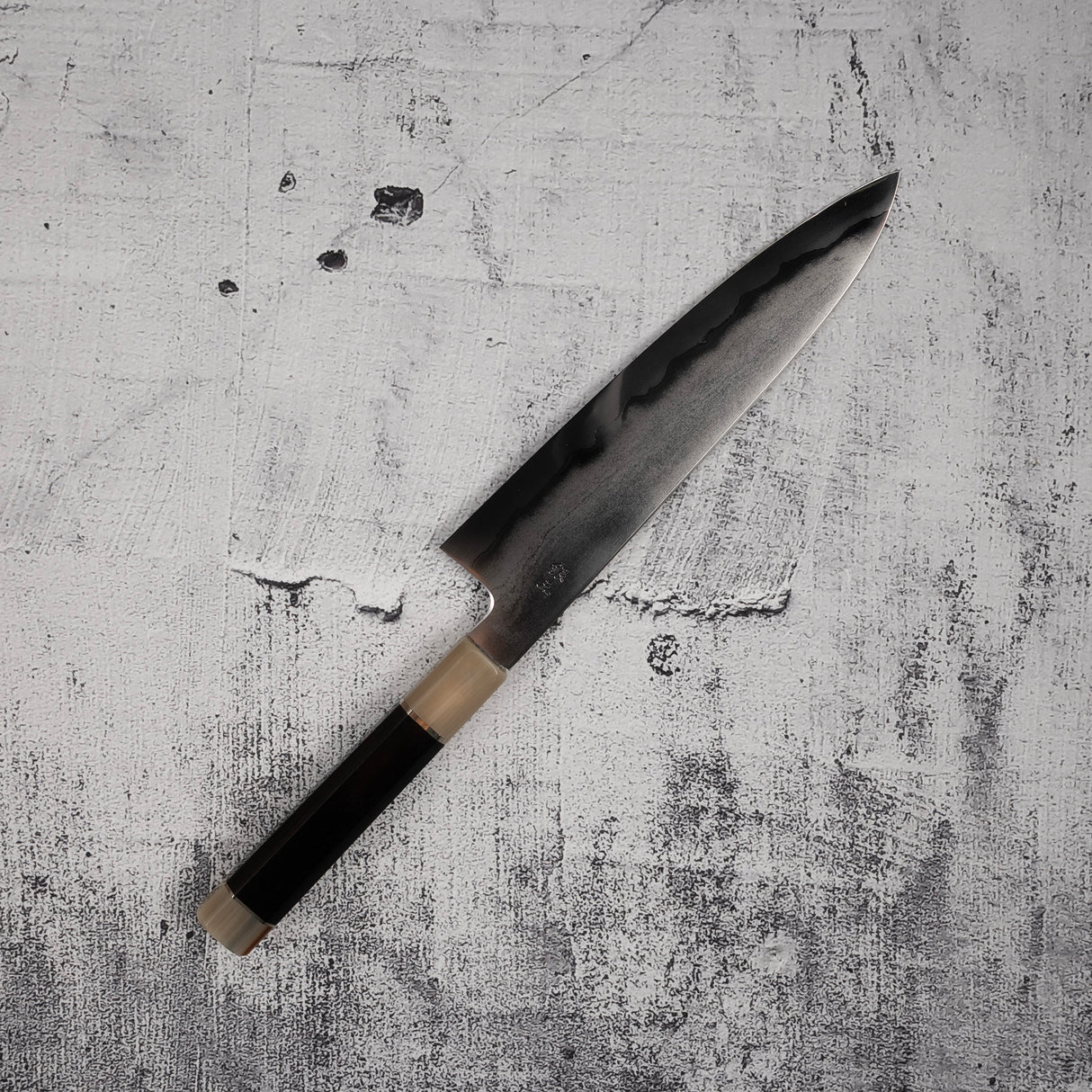 鐵人作銀三丹流線(金屬流)牛刀 210mm