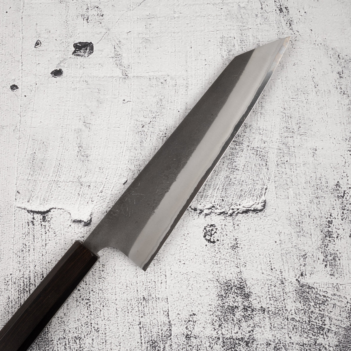 吉金 白二號 KU 梨地 K-tip 牛刀 210mm 不鏽鋼夾層 黑檀木柄 初心