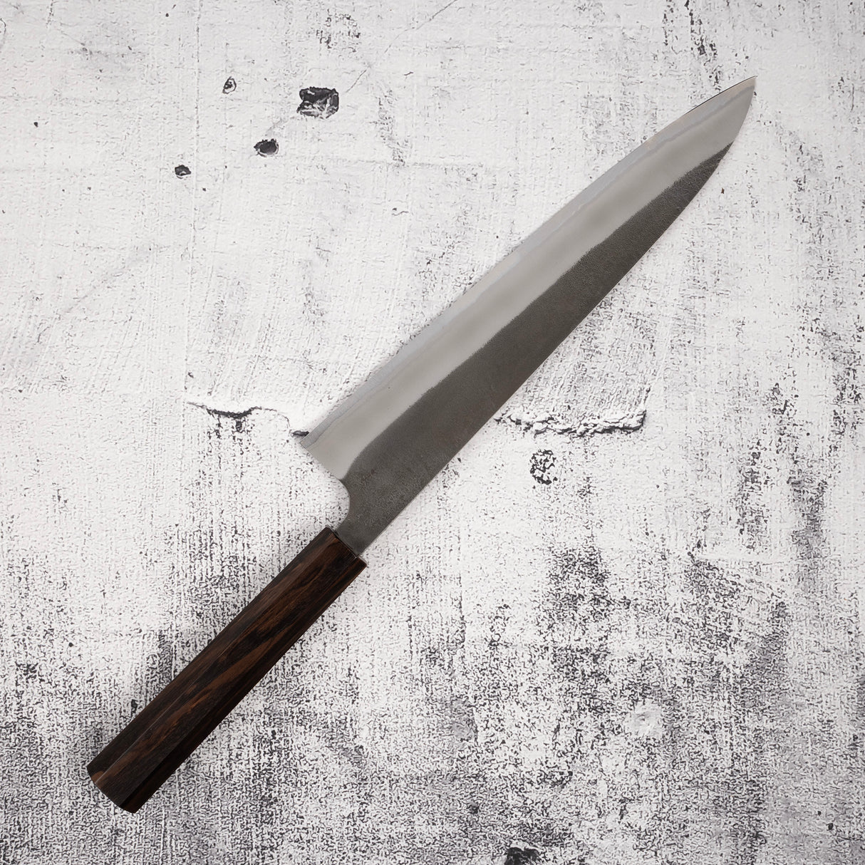 Yoshikane White 2 KU Nashiji 牛刀240mm 不鏽鋼夾層黑檀柄 初心