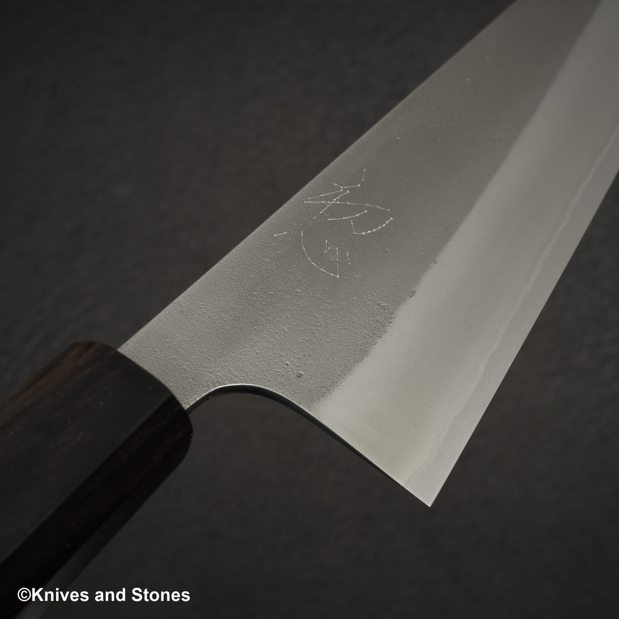 Yoshikane White 2 Nashiji K-tip Gyuto 210mm 不鏽鋼包覆烏木手柄
