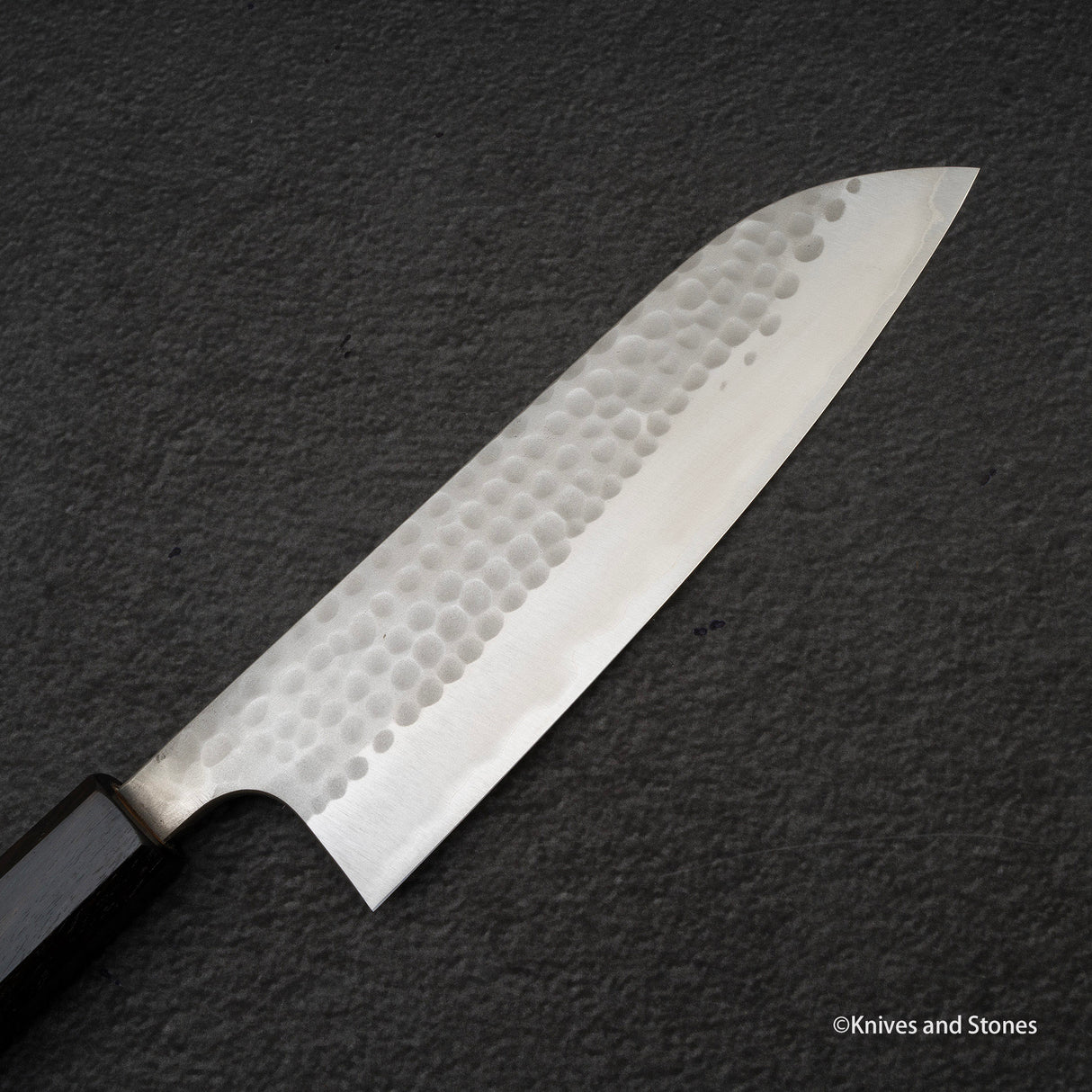 安立勝重 青紙二號槌目不鏽鋼夾層三德刀170mm 黑檀柄