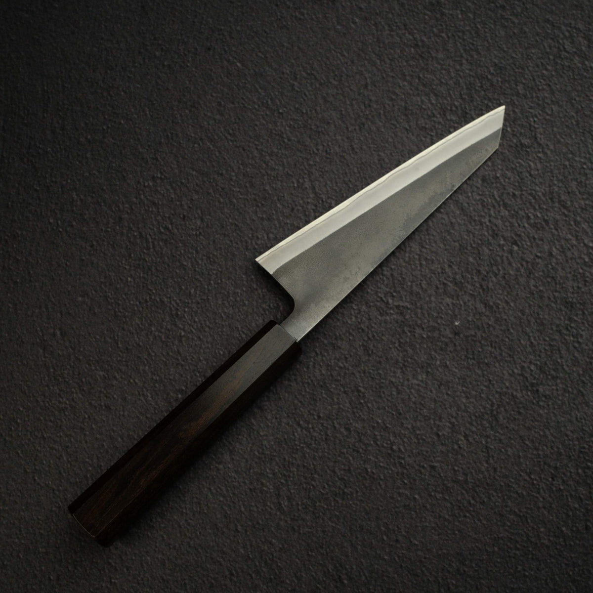 吉兼 白鋼二號 黑打 梨地 去骨刀 150mm 不鏽鋼夾層 黑檀木 作 初心