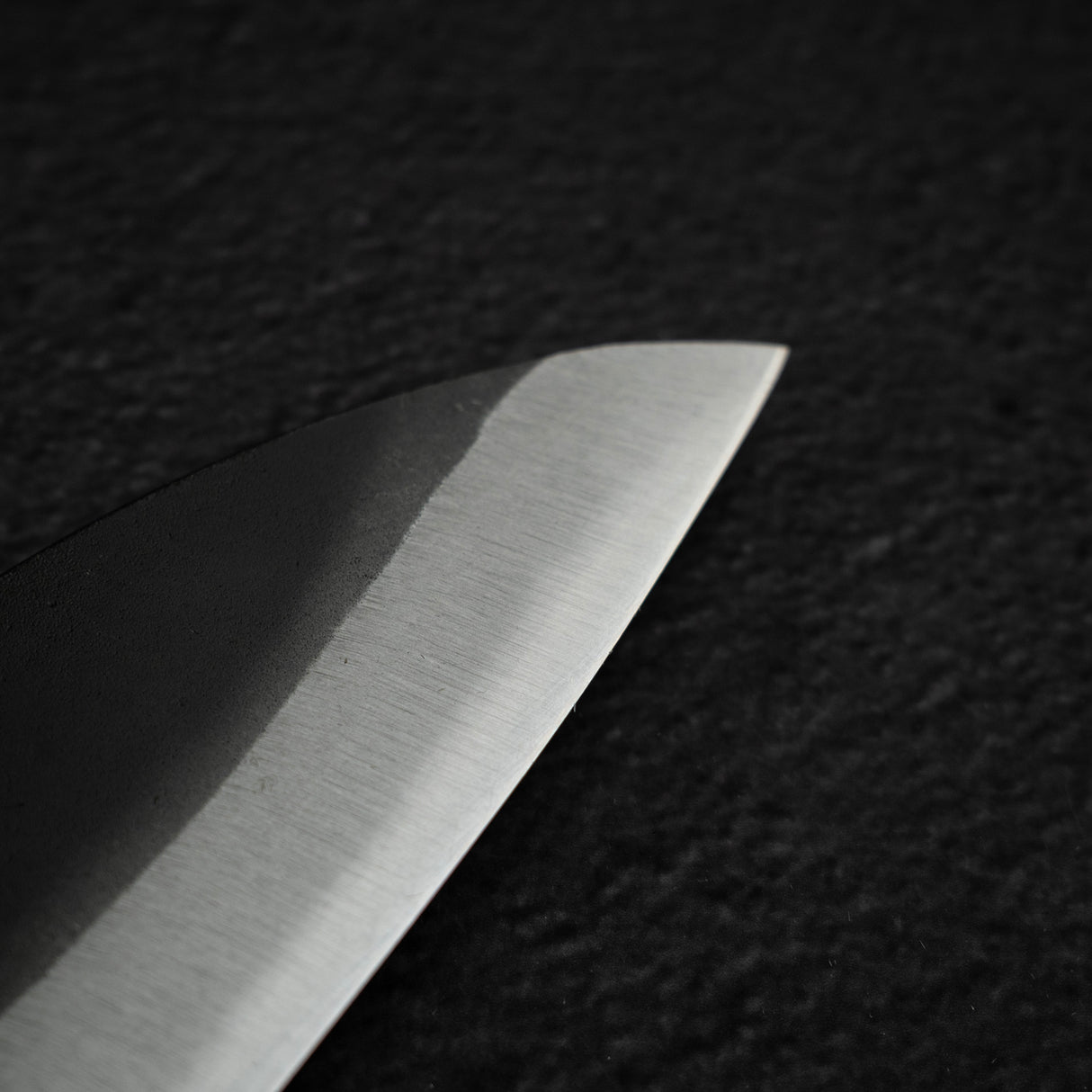 初心 Aokitae Blue 2 黑打 牛刀 210mm 黑查卡木柄