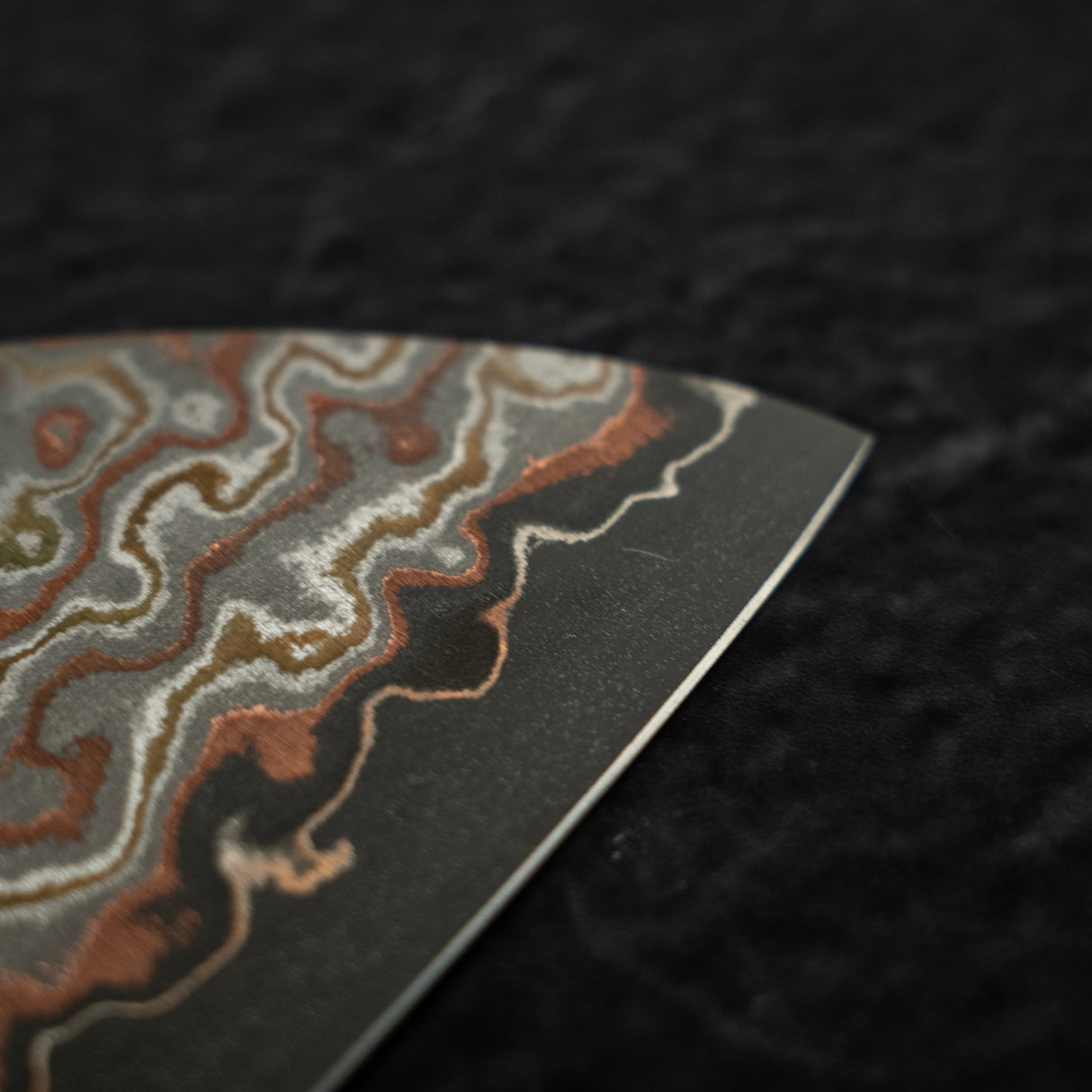 Takeshi Saji VG10 Rainbow Damascus Etched Santoku 165mm