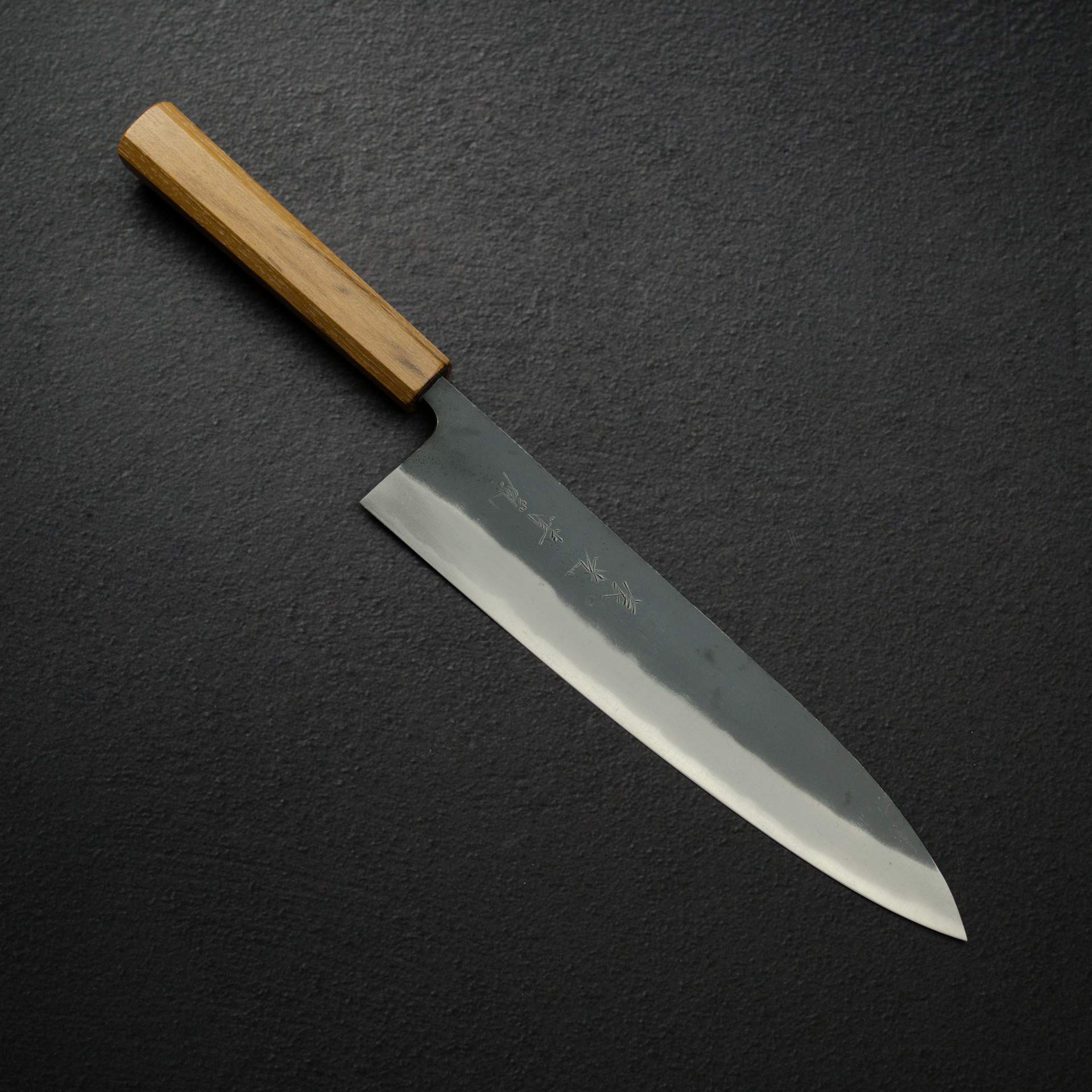 牛刀— Japanese Kitchen Knife Profile (主厨刀) | Knives and Stones