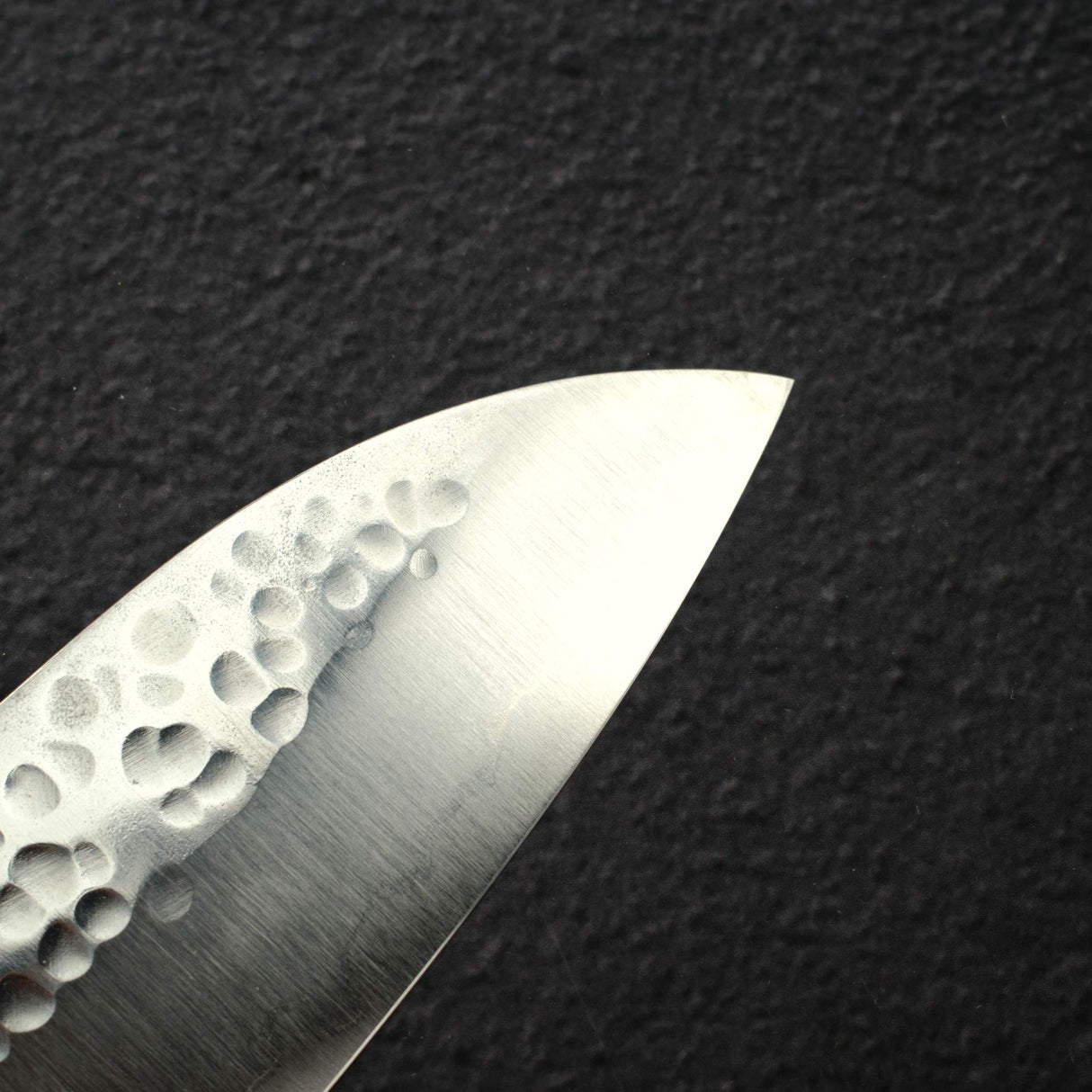 Kurosaki Yūgumo SG2 Tsuchime Santoku Vintage Stock w/ Saya