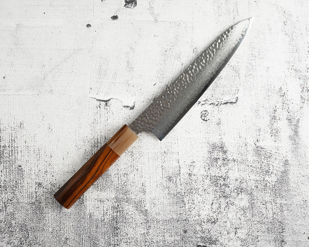 Heart Shape Desert 鐵木 Blonde Horn handle mounted on knife