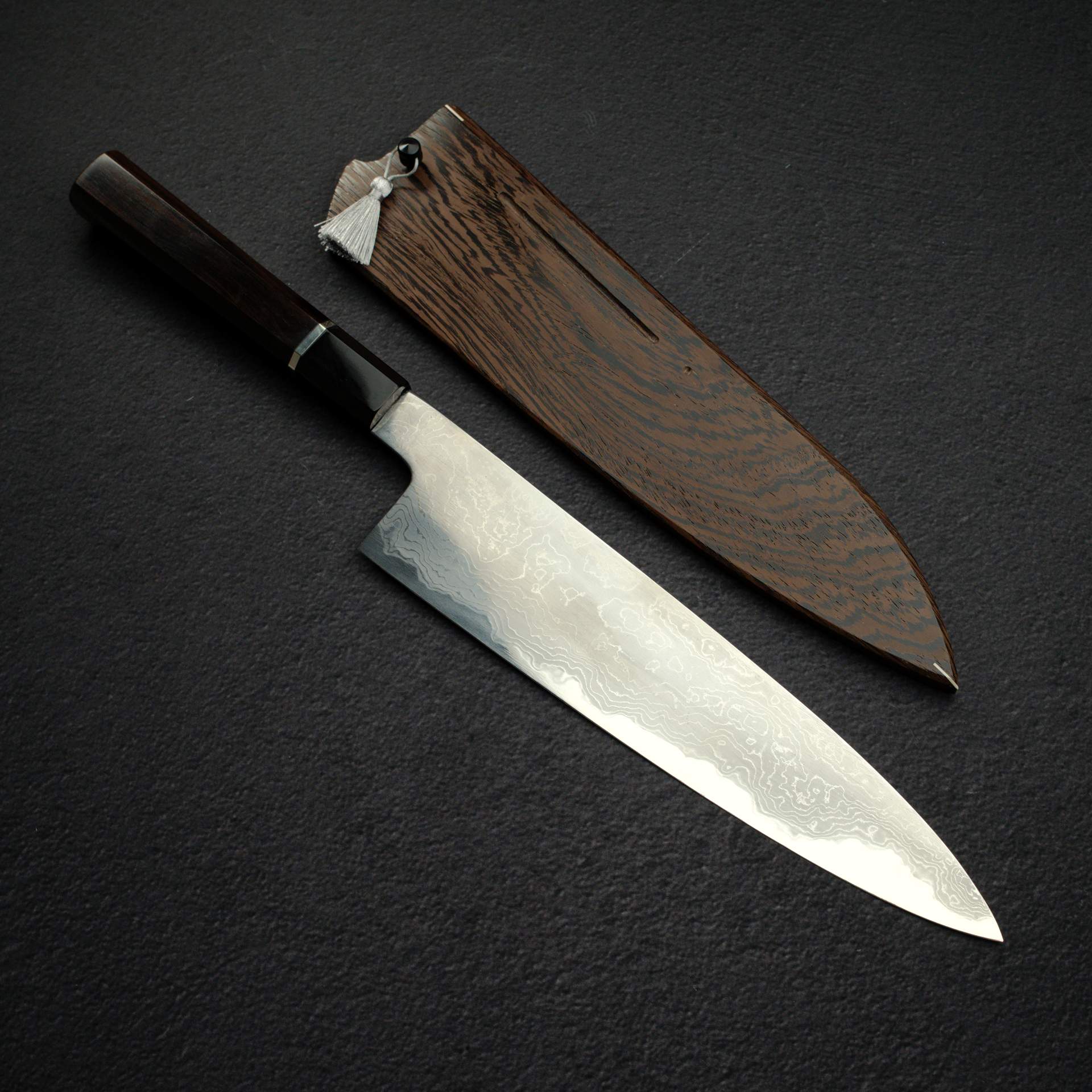 牛刀— Japanese Kitchen Knife Profile (主廚刀) | Knives and Stones
