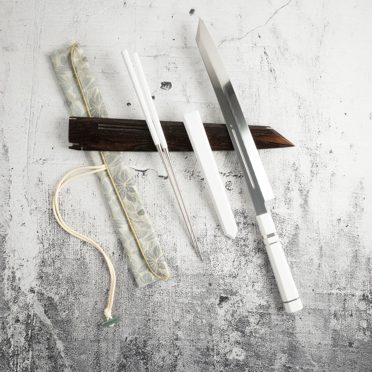 Exotic: Yoshikazu Ikeda Blue #1 Mizu-Honyaki K-tip Yanagiba 300mm / Moribashi Set