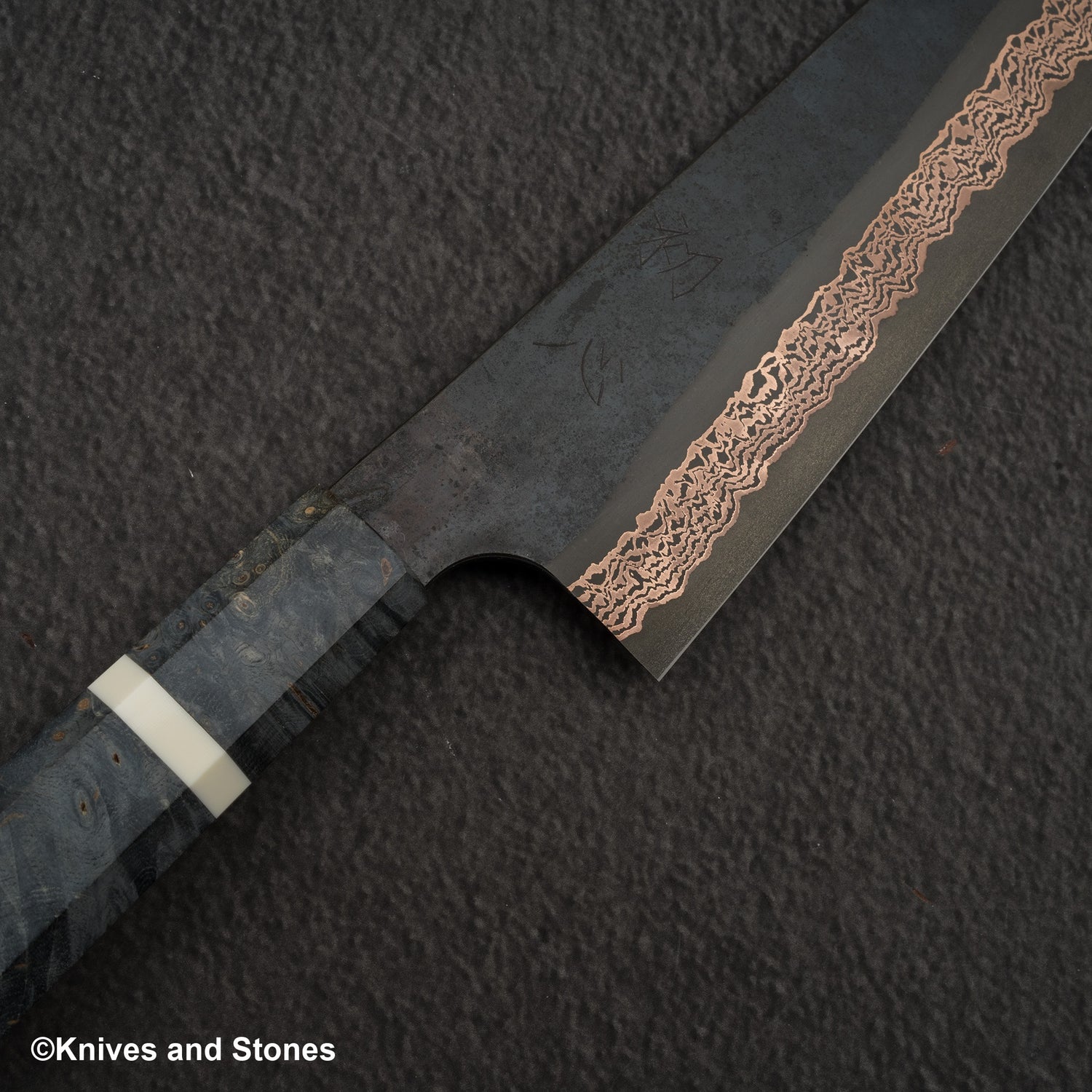 Hatsukokoro x Nigara Yorokobi SLD 銅大馬士革牛刀 210 毫米樺木手柄