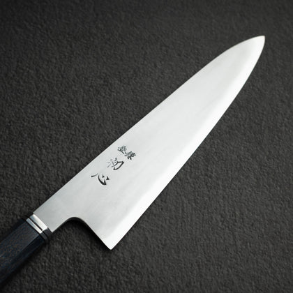 More frames of the Blue 1 Kasumi gyuto.