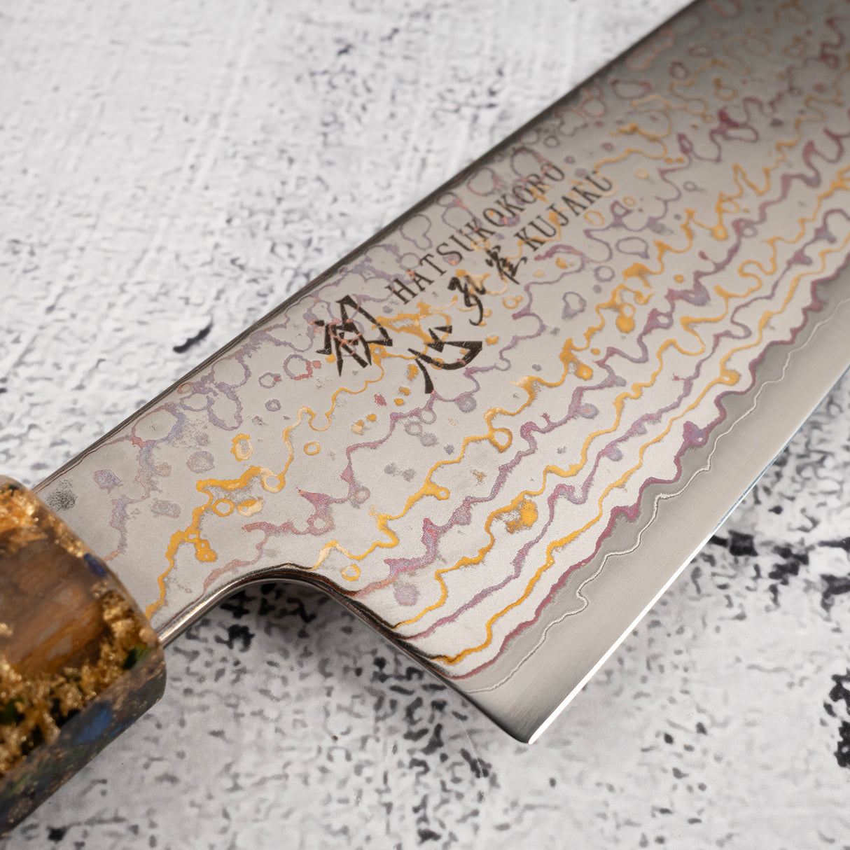 Hatsukokoro Kujaku V-Toku-2 Santoku 180mm Rainbow Damascus Finish