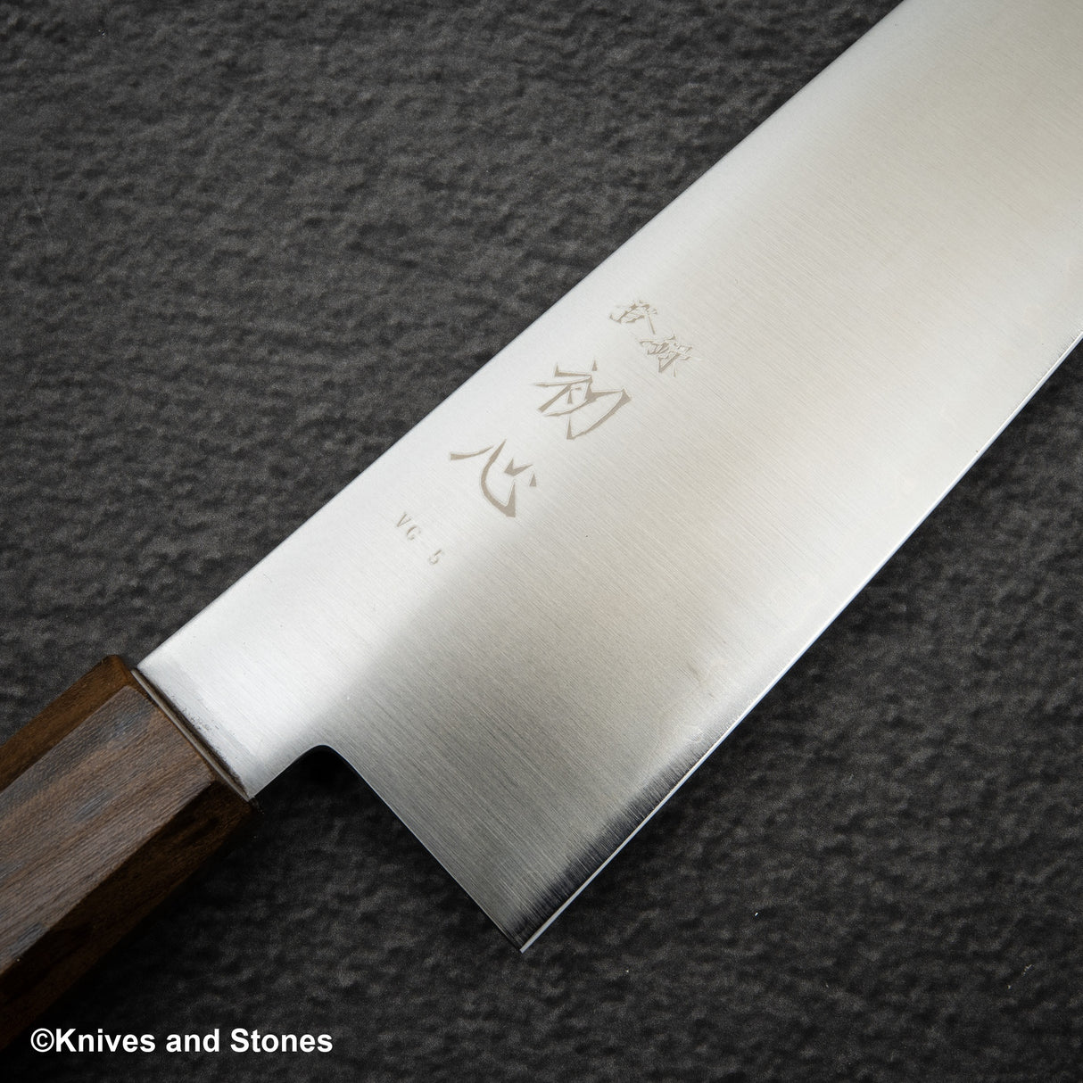 初心 VG5 隼 三德 180mm 黑色 Chacate