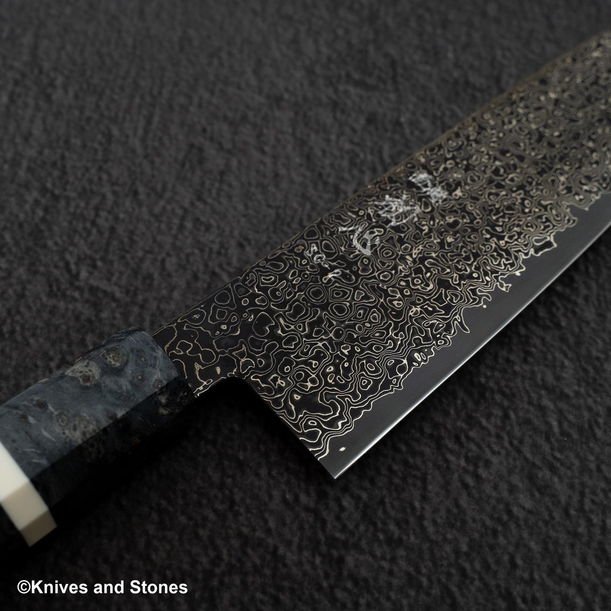 Hatsukokoro Saihyo SG2 黑染 黑大馬士革 三德 180mm 樺木