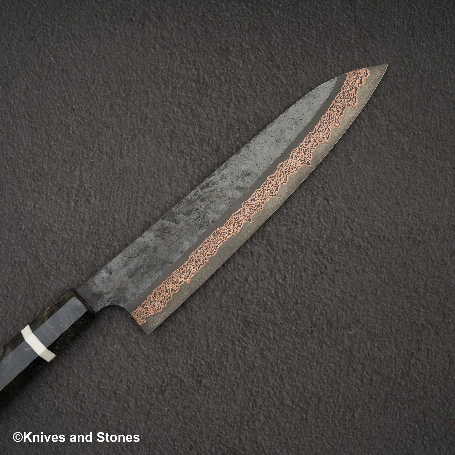 Hatsukokoro x Nigara Yorokobi SLD 銅大馬士革牛刀 240 毫米樺木手柄