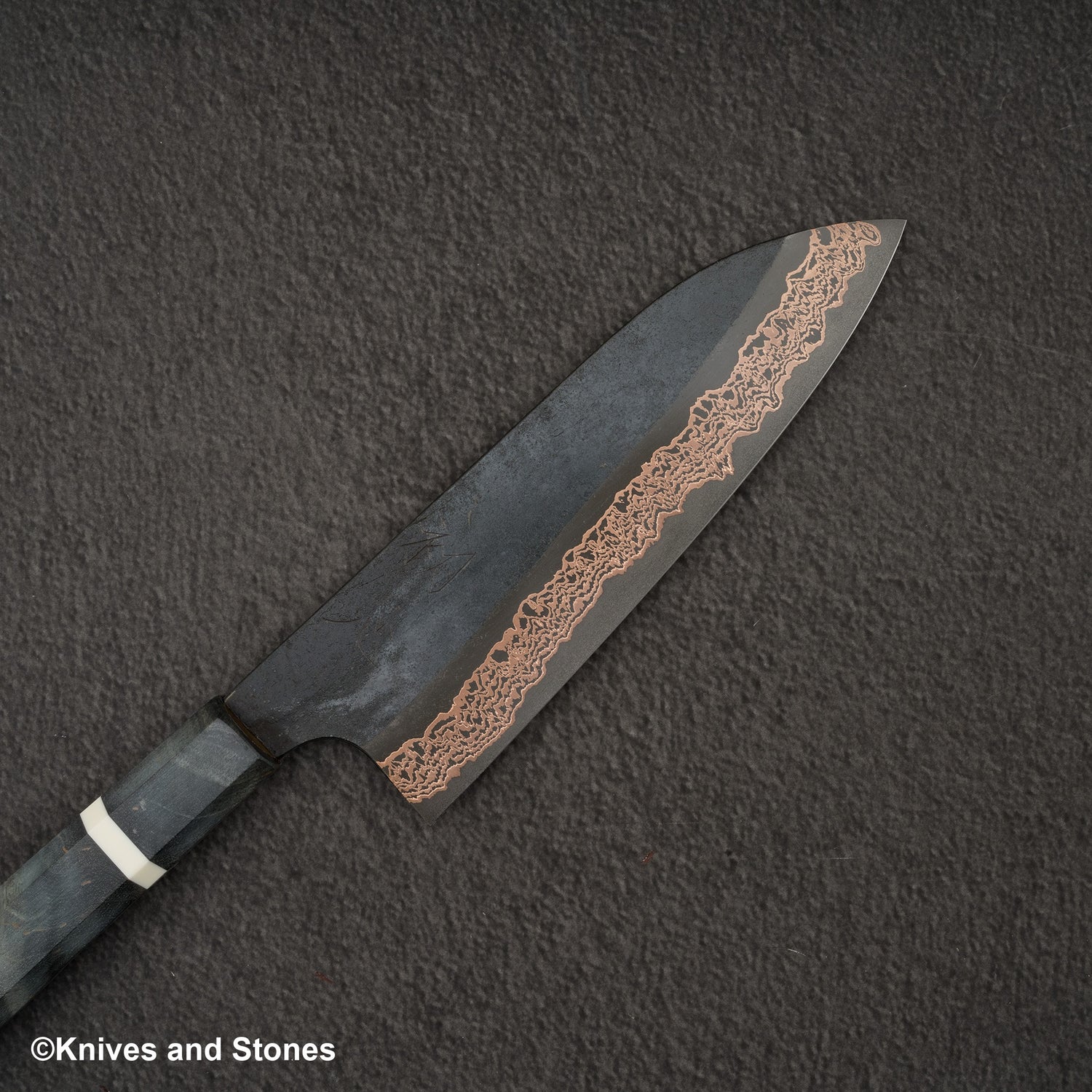Hatsukokoro x Nigara Yorokobi SLD Copper Damascus Santoku 180mm Birch Handle