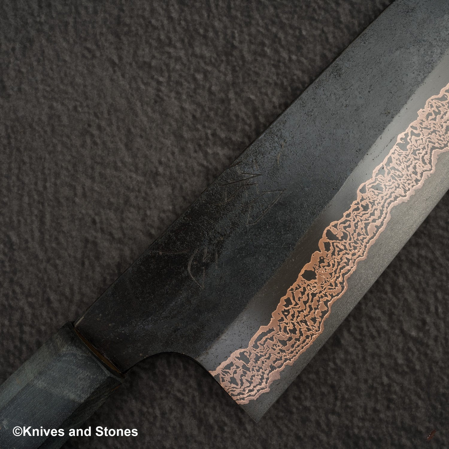Hatsukokoro x Nigara Yorokobi SLD Copper Damascus Santoku 180mm Birch Handle