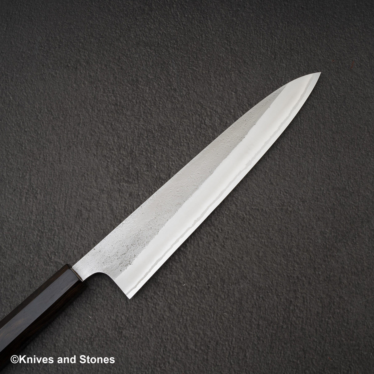初心 x Yoshikane White 2 Nashiji Gyuto 240mm 不鏽鋼包層