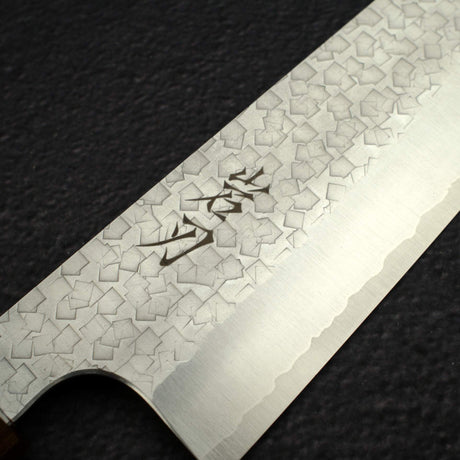 Knives and Stones 岩刃社 Arare SG2 牛刀 210mm，由甲鐵刃物製作，搭配黑色炭燒刀柄