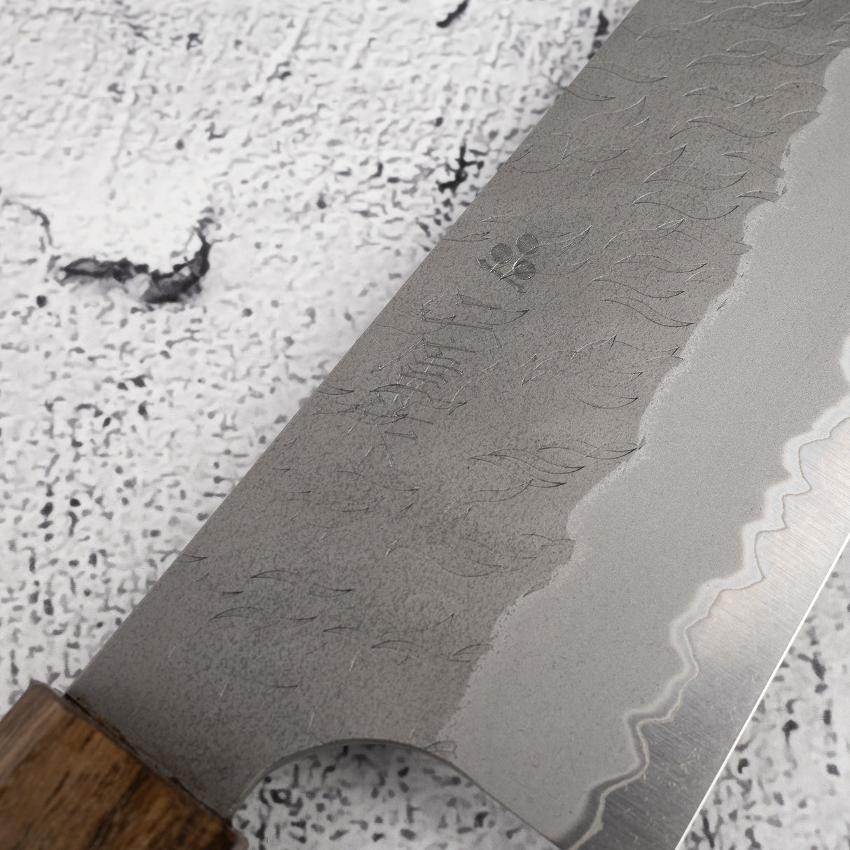 Nigara Aogami（藍色）Super Gyuto 210mm Tsuchime Black Chacate