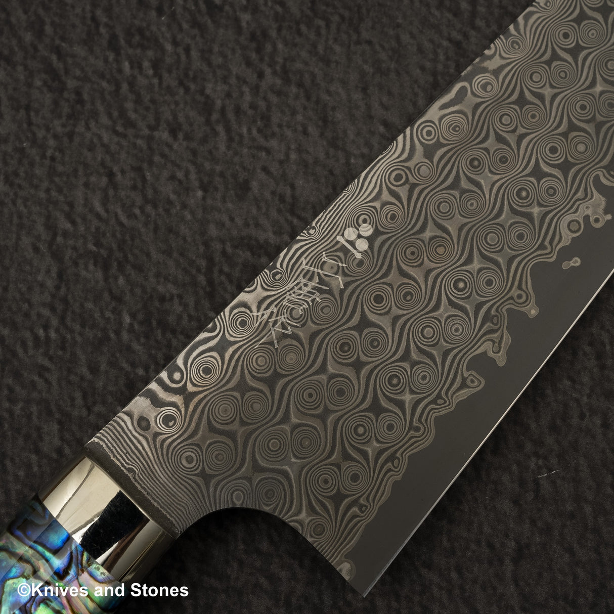 Nigara Anmon（暗紋）SG2 雨滴大馬士革 Gyuto 210 毫米珍珠母貝鑲嵌手柄