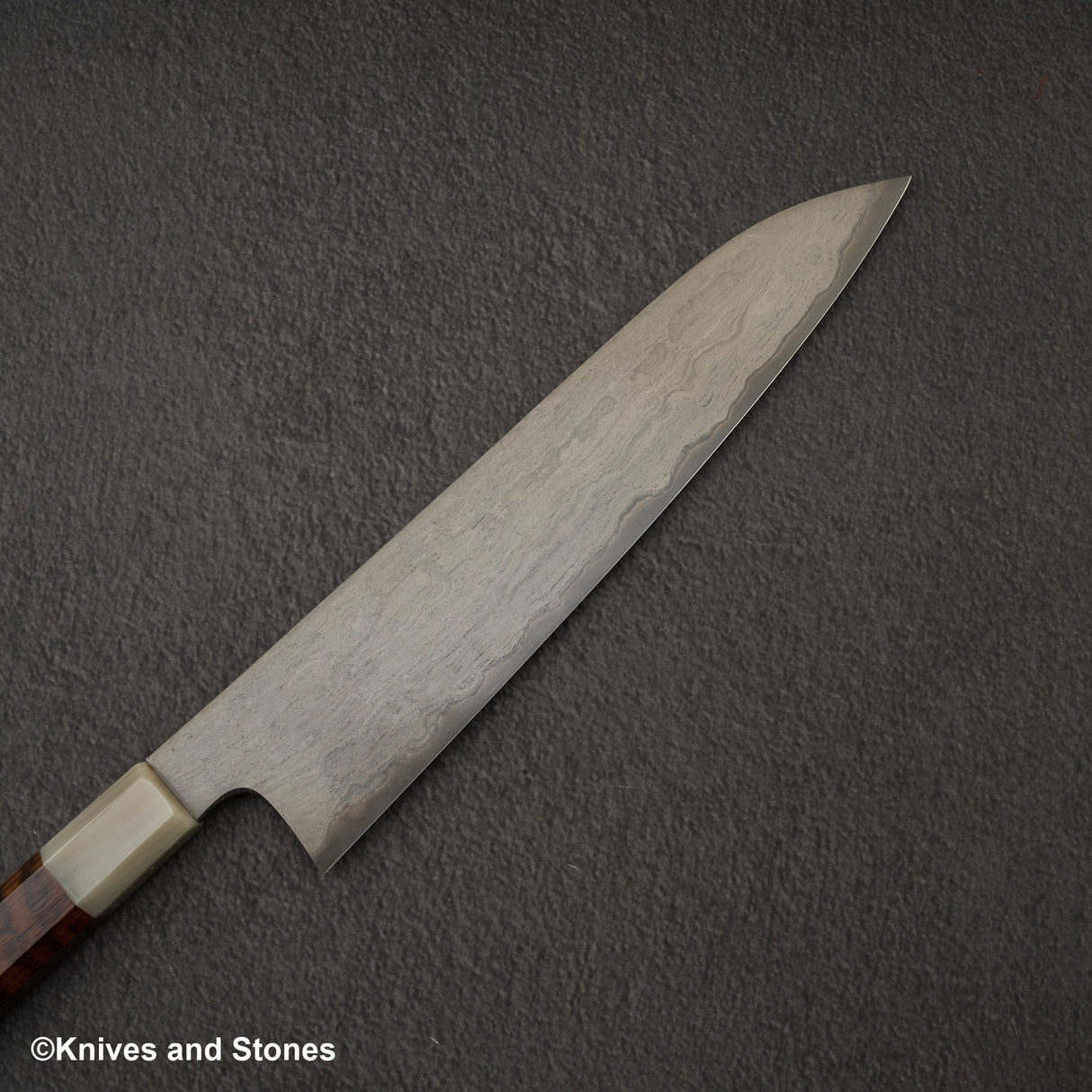 Nigara 特別藍 2 Gyuto 240 mm Wrongt 鐵包覆蛇木手柄