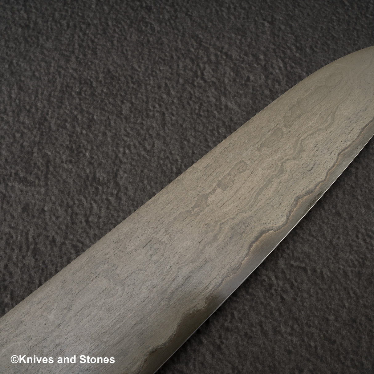 Nigara 特別藍 2 Gyuto 240 mm Wrongt 鐵包覆蛇木手柄