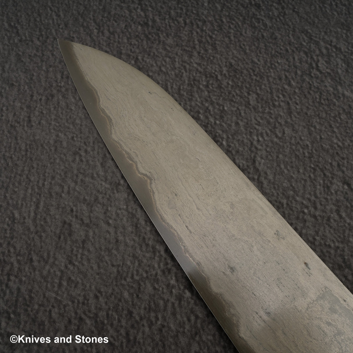 Nigara 特別藍 2 Gyuto 240 mm Wrongt 鐵包覆蛇木手柄