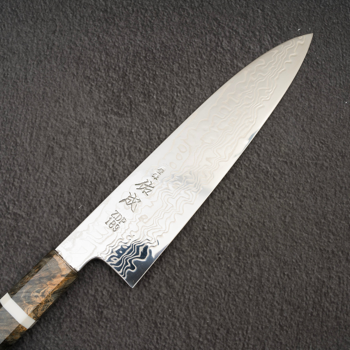 Sukenari ZDP-189 大馬士革牛刀 210 毫米樺木瘤柄
