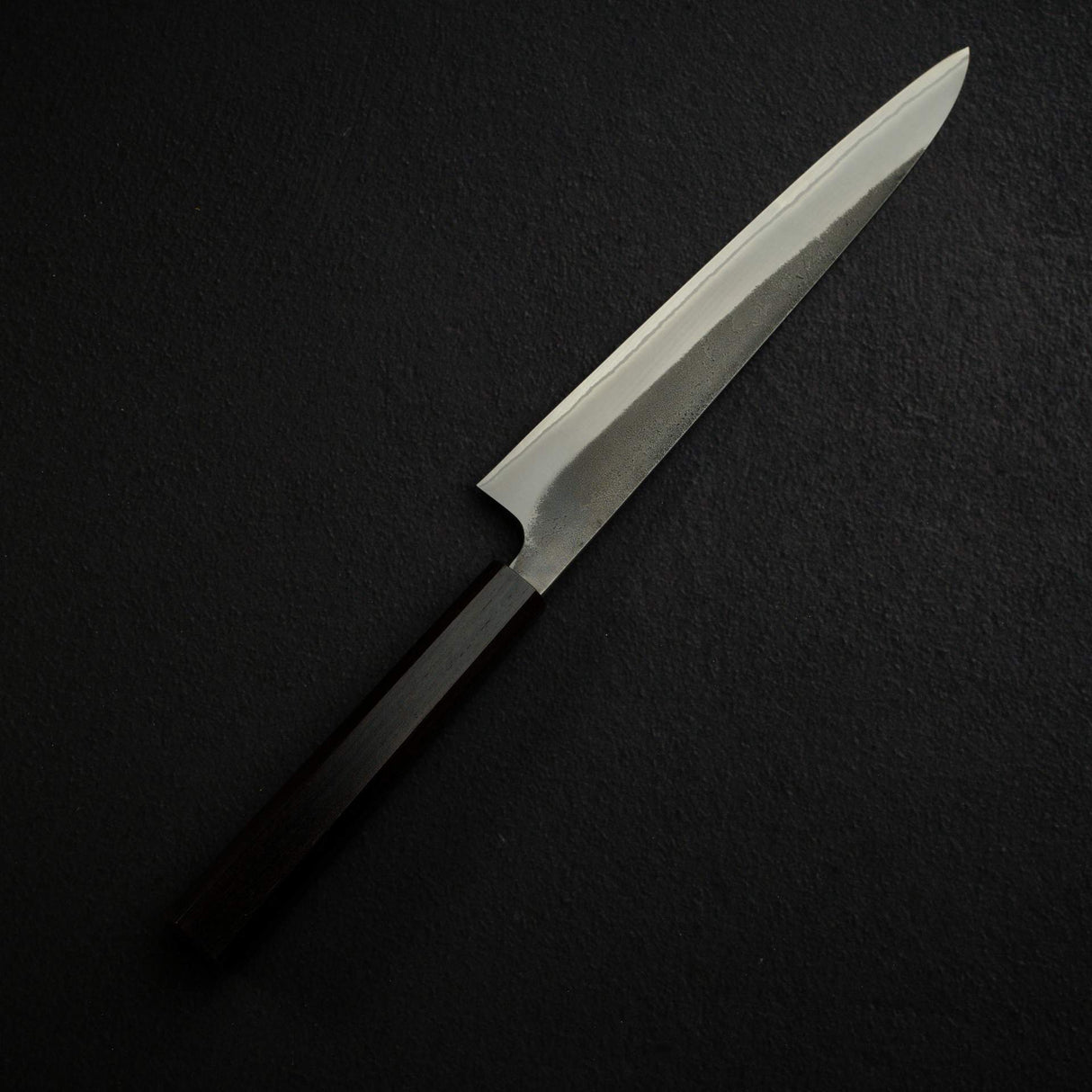 吉兼 白鋼二號 黑打 梨地 筋引 240mm, 不鏽鋼夾層 黑檀木 by 初心