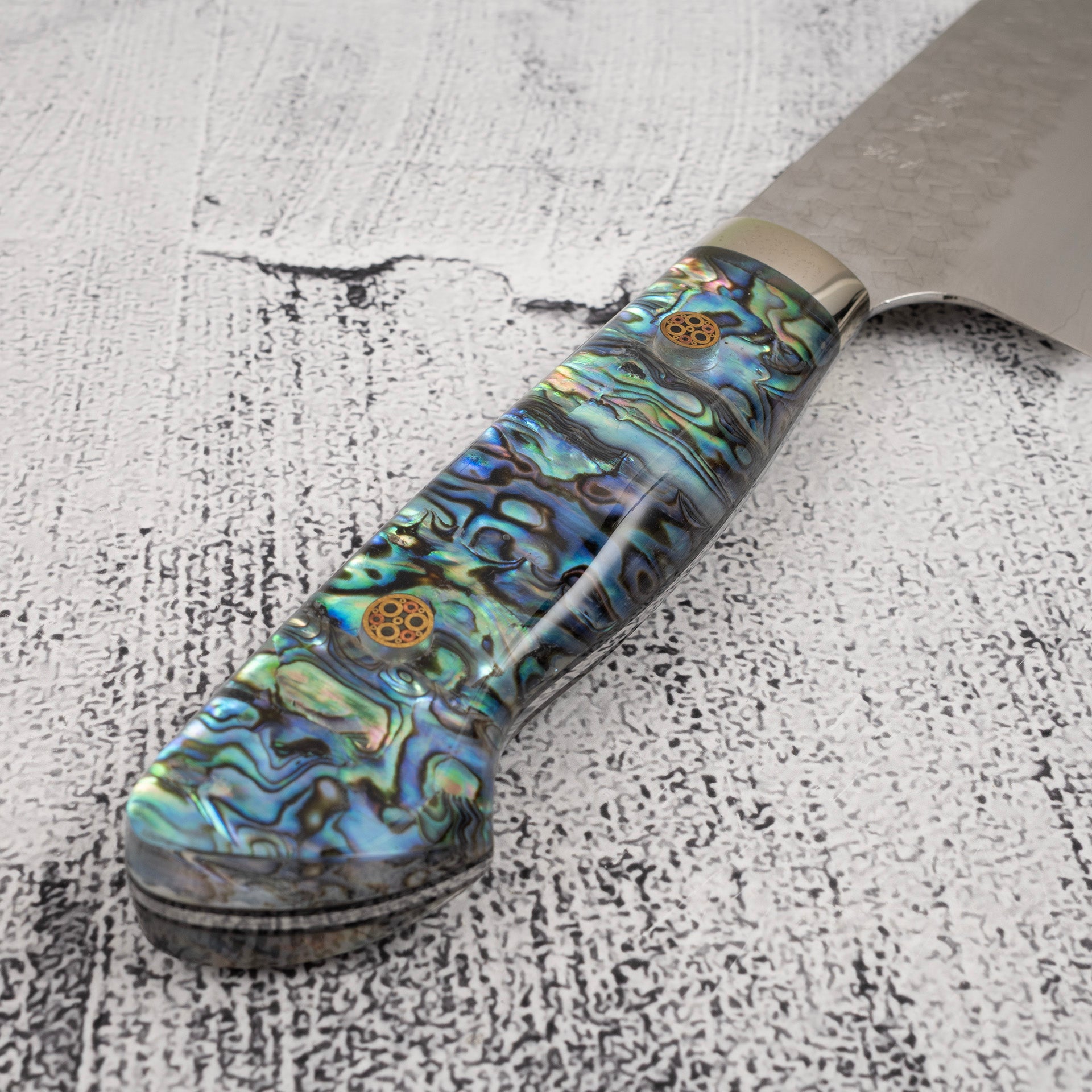 加藤義實SG2 Minamo 牛刀210mm 珍珠母手柄– Knives and Stones